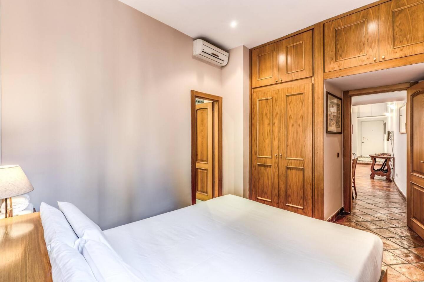 Appartement Cozy Flat In Trevi Fountain à Rome Extérieur photo