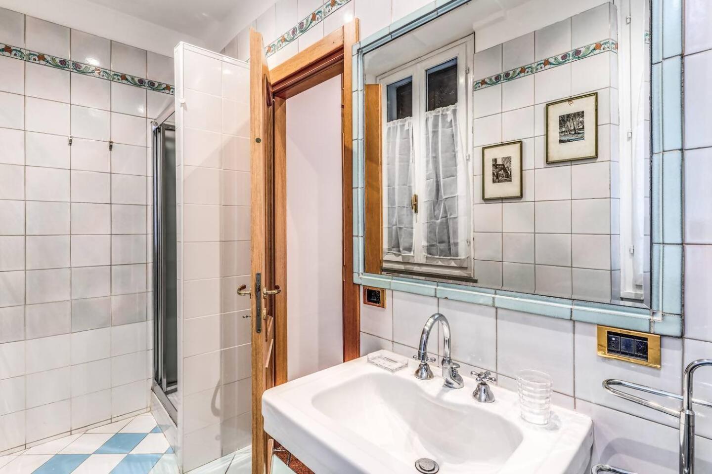 Appartement Cozy Flat In Trevi Fountain à Rome Extérieur photo
